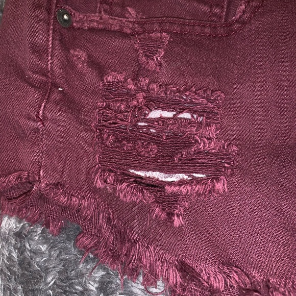 American Eagle Maroon Jean Shorts - Picture 2 of 5